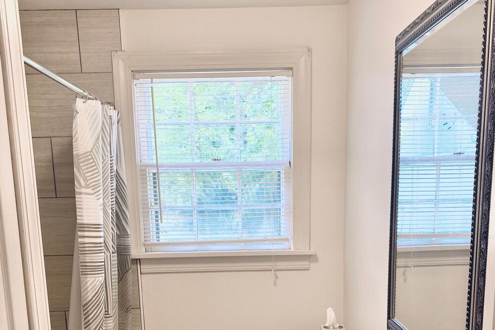 Photo of Bathroom in Summerville Historic District
