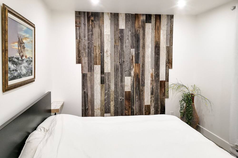 Photo of Bedroom in Sainte-Ann-des-Lacs