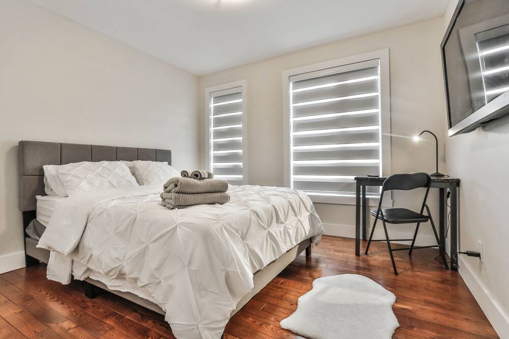 Photo of Bedroom in Montreal-Nord