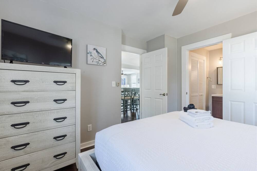 Photo of Bedroom in Sans Souci