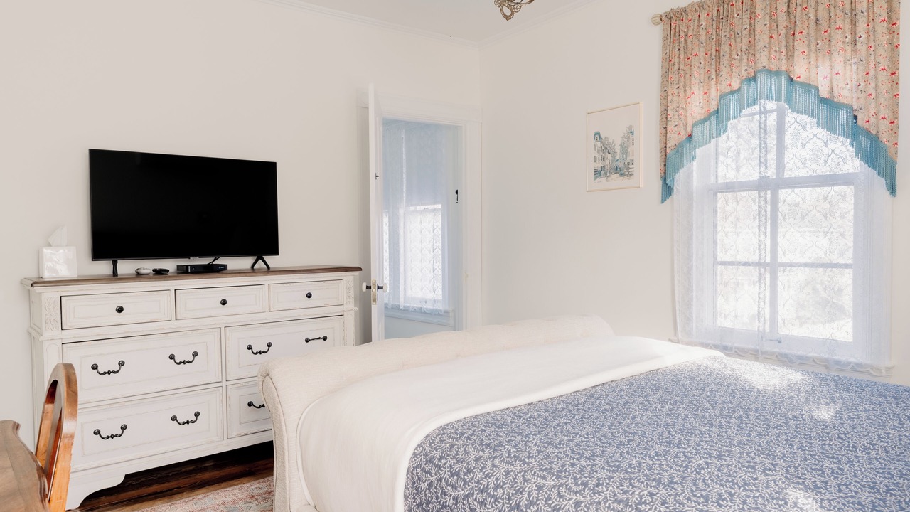 Photo of Bedroom in Williamsburg