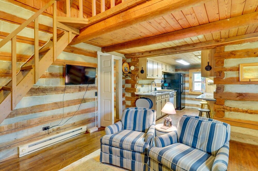 Photo of Livingroom in Glade Valley