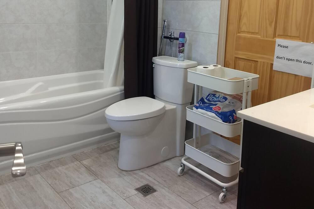 Photo of Bathroom in Laval