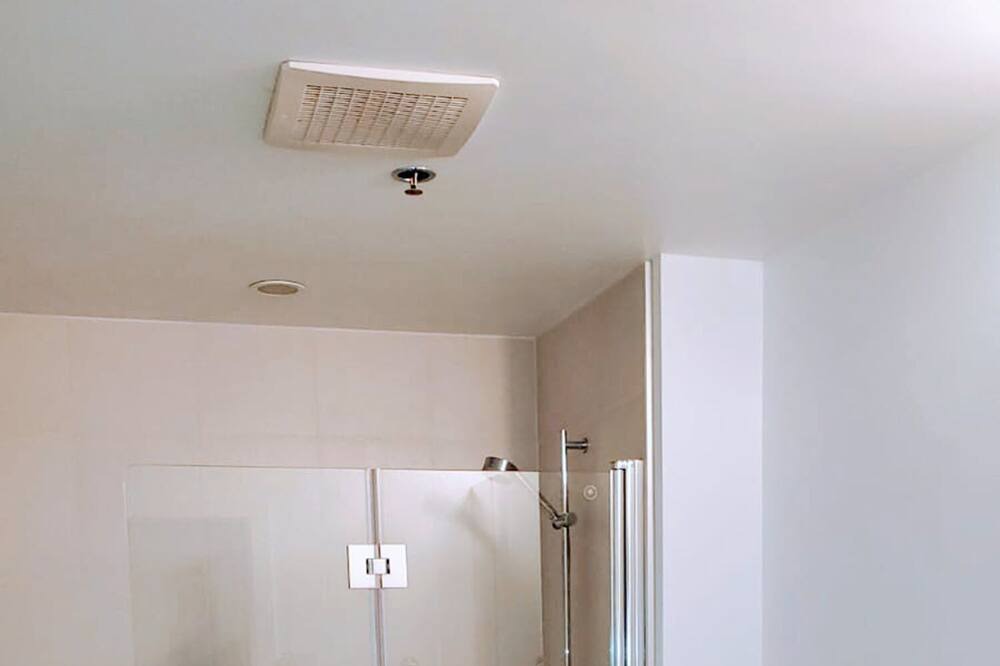 Photo of Bathroom in Cite Multimedia