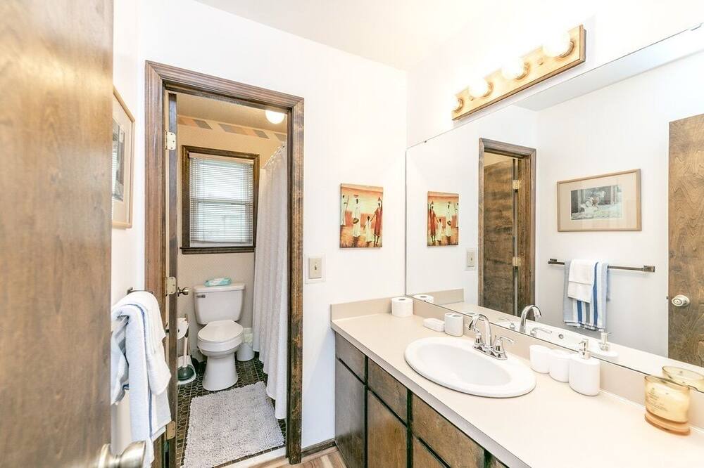 Photo of Bathroom in Harbison