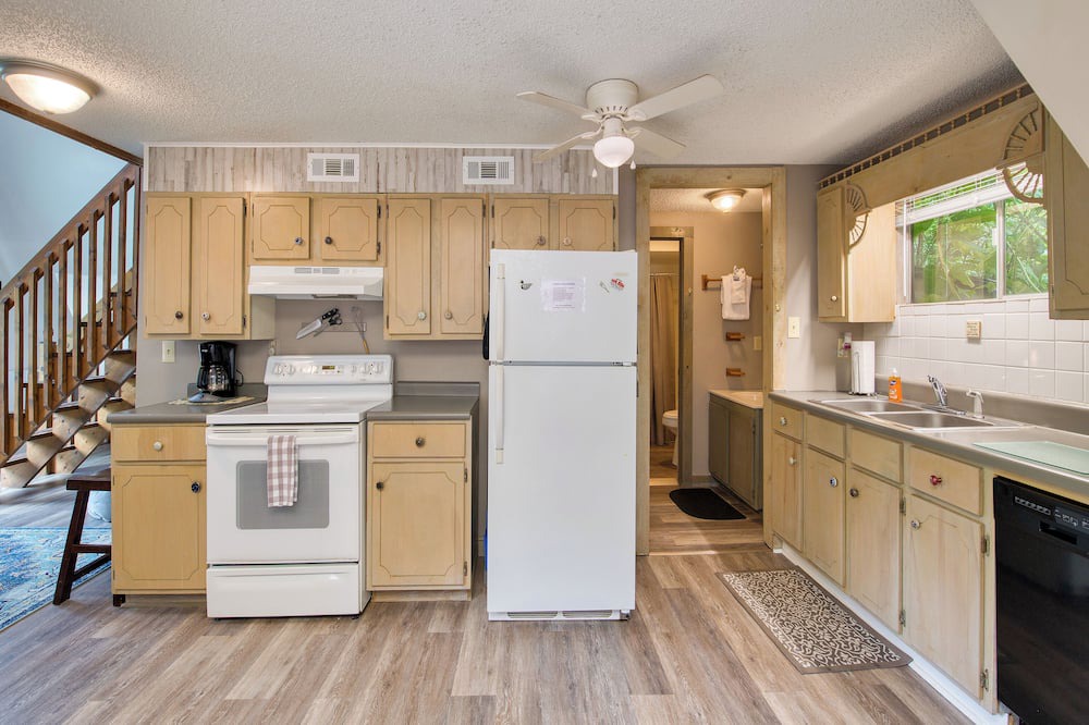 Photo of Kitchen in Maggie Valley