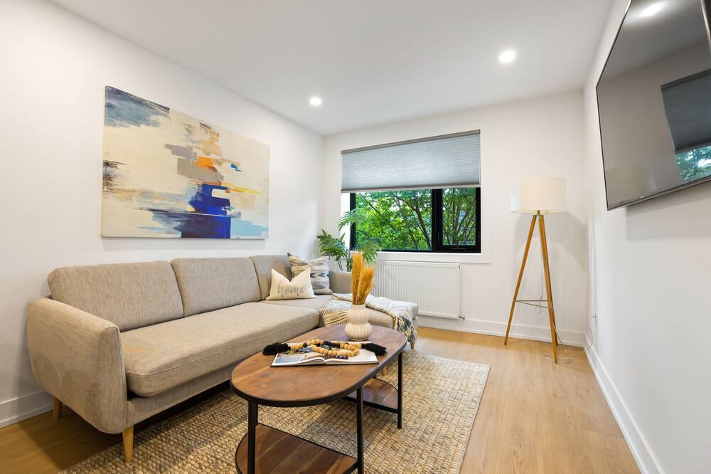Photo of Livingroom in Forest Hill South