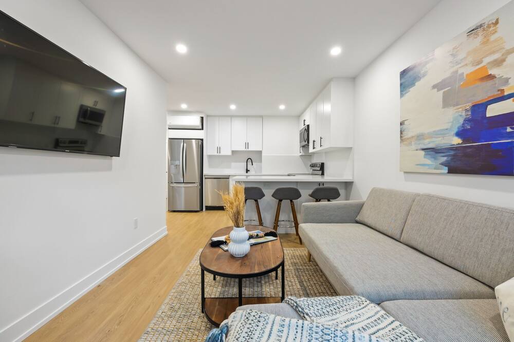 Photo of Livingroom in Forest Hill South