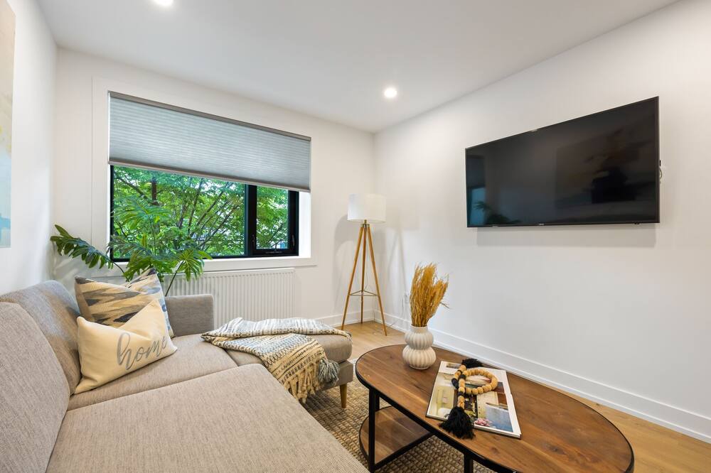 Photo of Livingroom in Forest Hill South