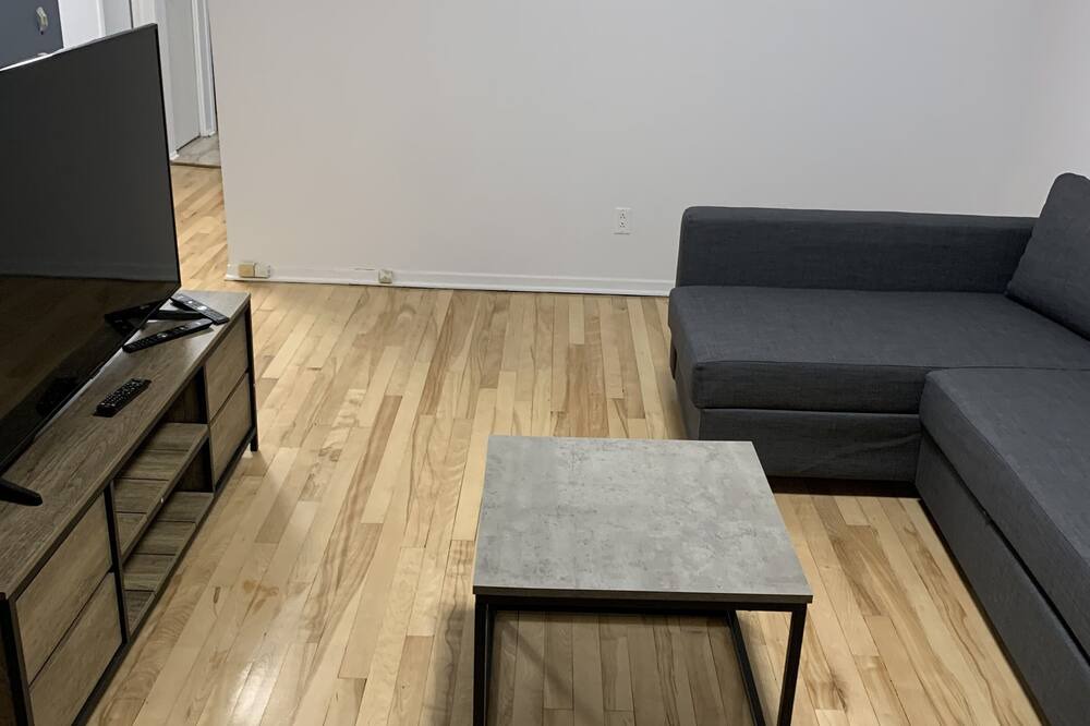 Photo of Livingroom in Laval