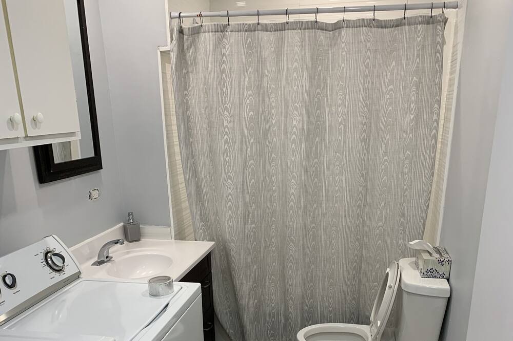 Photo of Bathroom in Laval