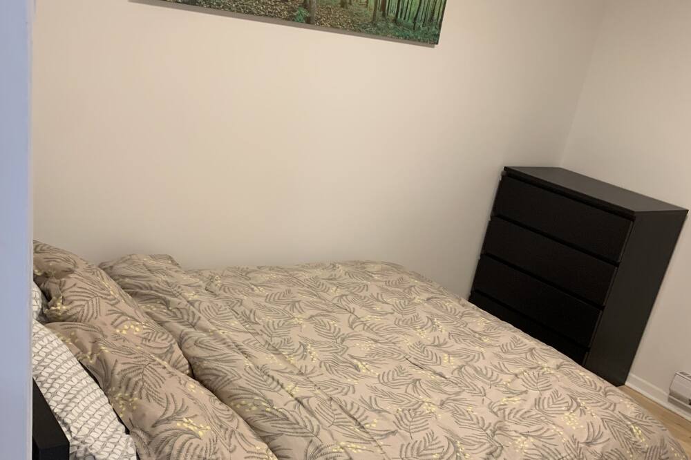Photo of Bedroom in Laval