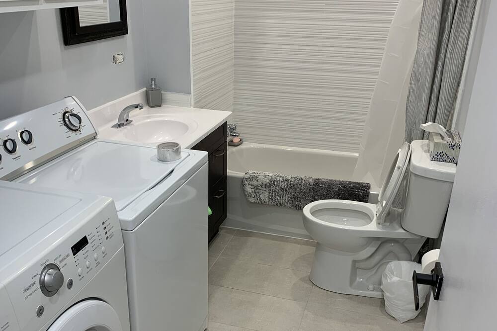 Photo of Bathroom in Laval