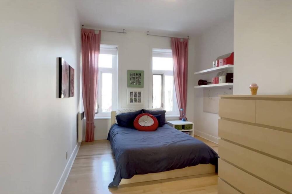 Photo of Bedroom in Montcalm