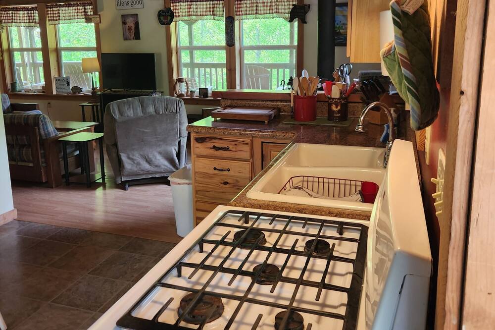 Photo of Bedroom in Claypool Hill