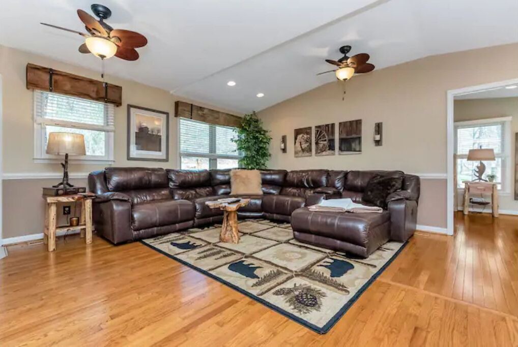 Photo of Livingroom in Millers Creek