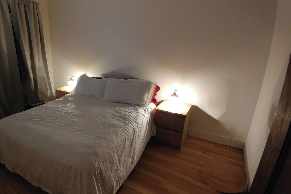 Photo of Bedroom in Ahuntsic