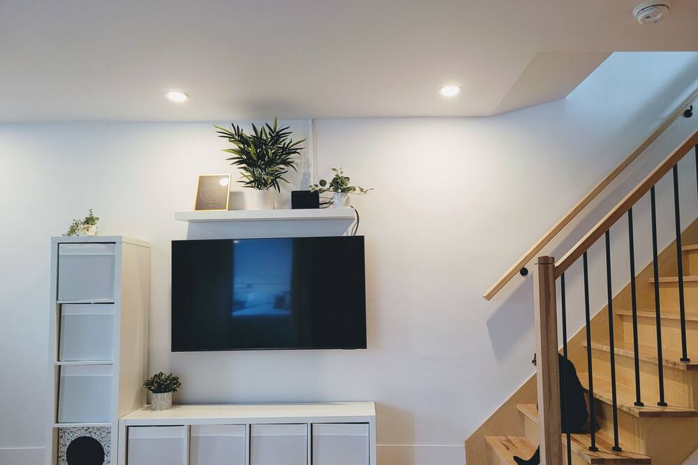 Photo of Livingroom in Ahuntsic