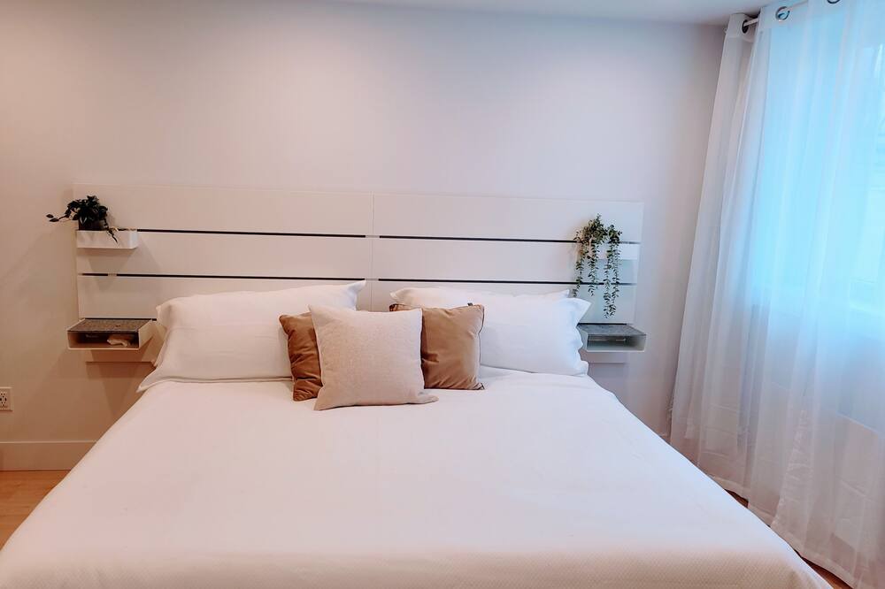 Photo of Bedroom in Ahuntsic