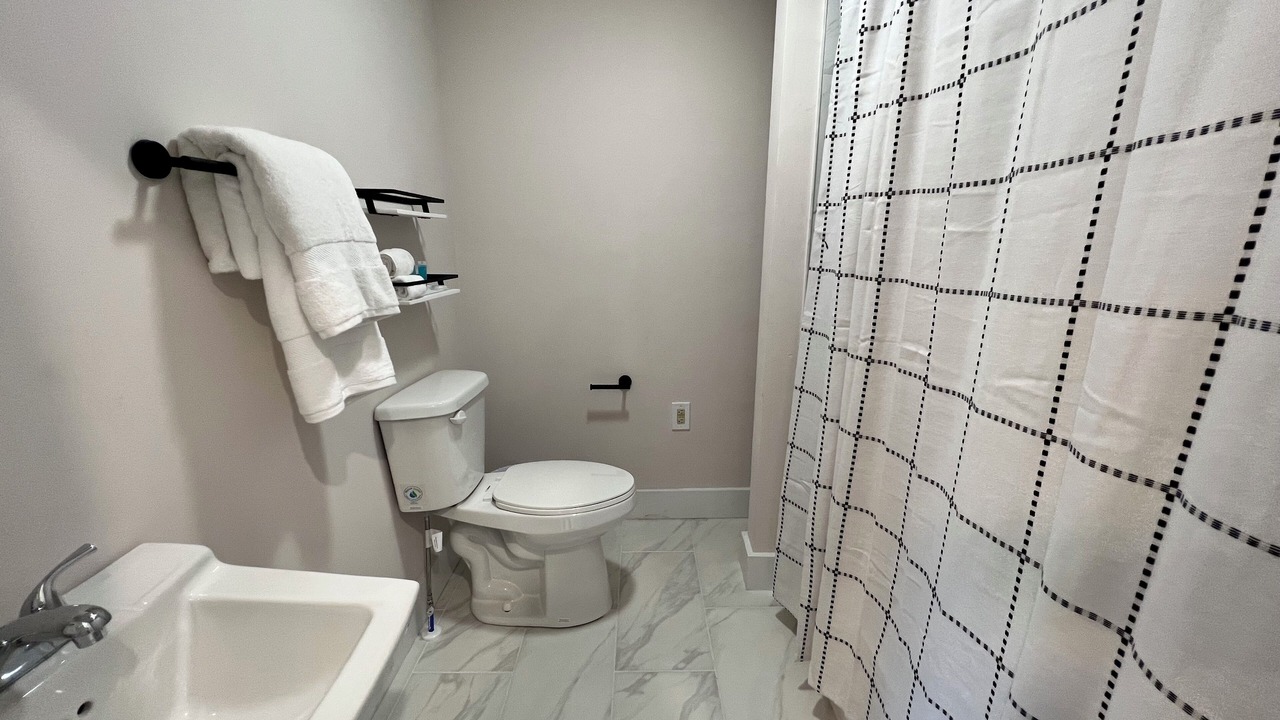 Photo of Bathroom in Fries