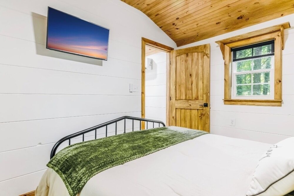 Photo of Bedroom in Tabernacle