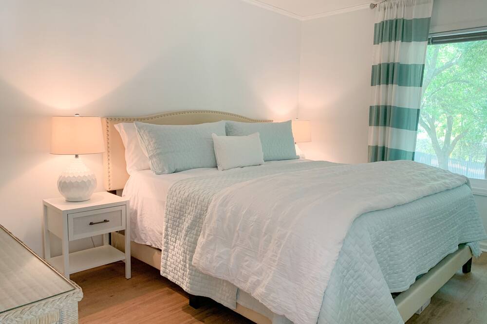 Photo of Bedroom in Briarcliffe Acres
