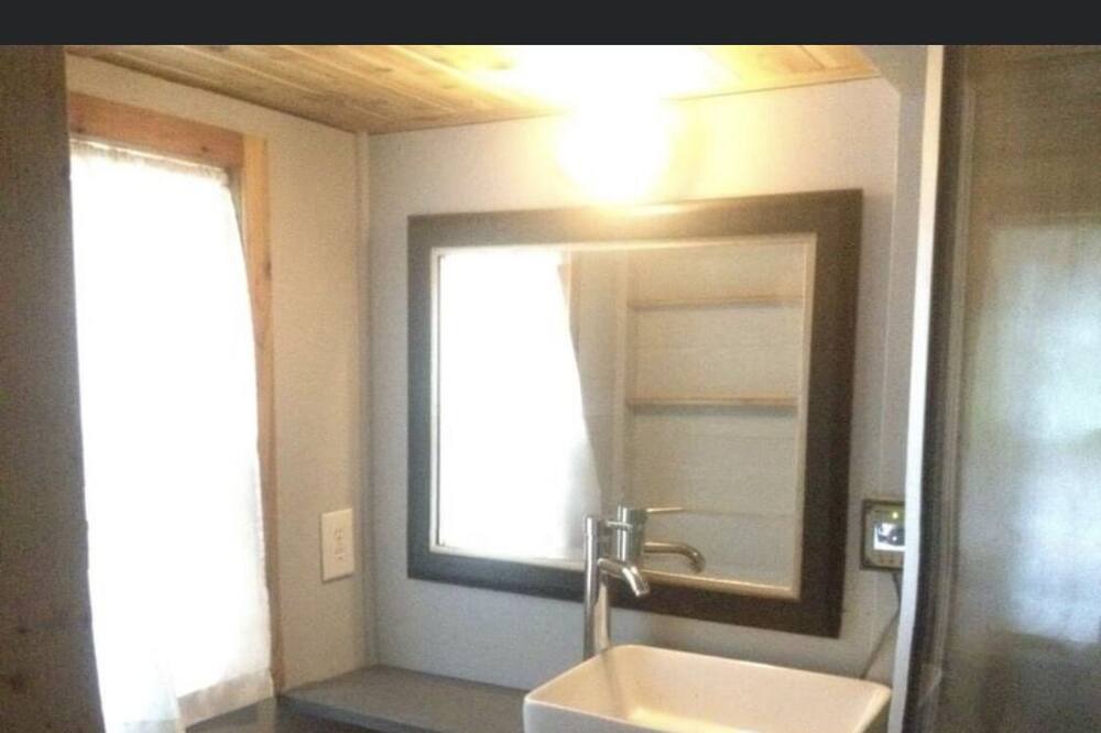 Photo of Bathroom in Cedar Point