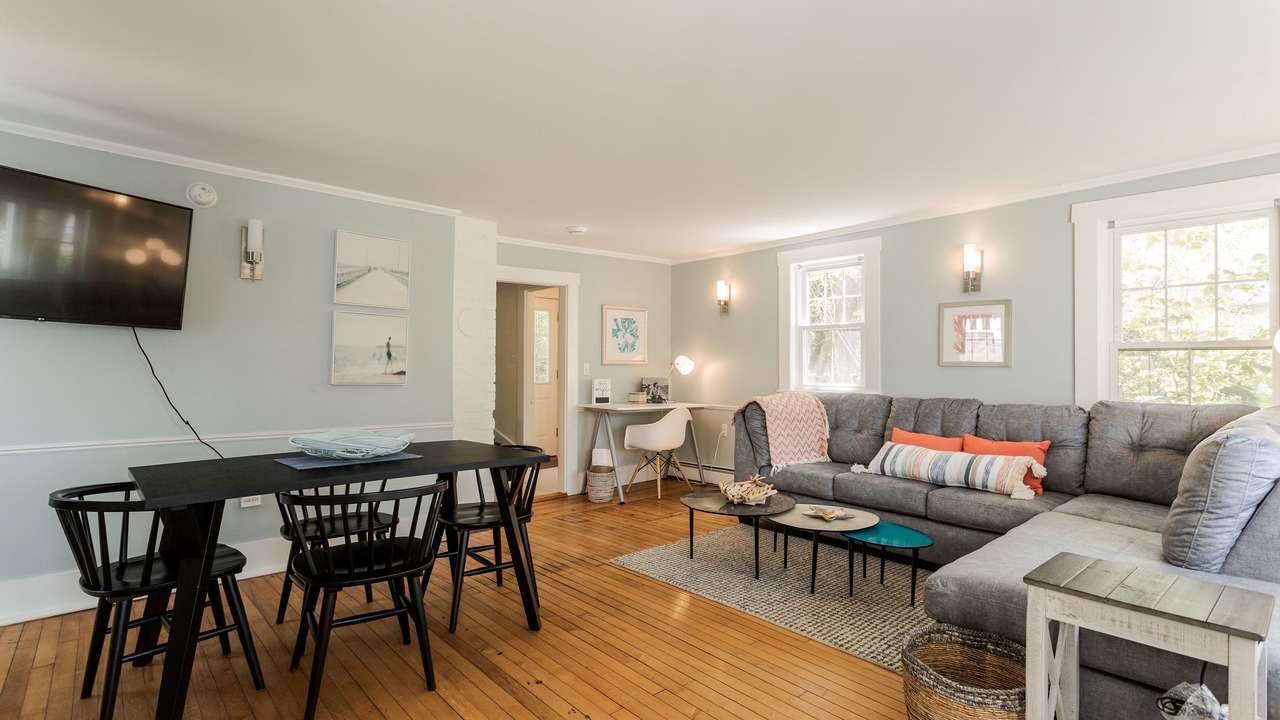 Photo of Livingroom in York Harbor