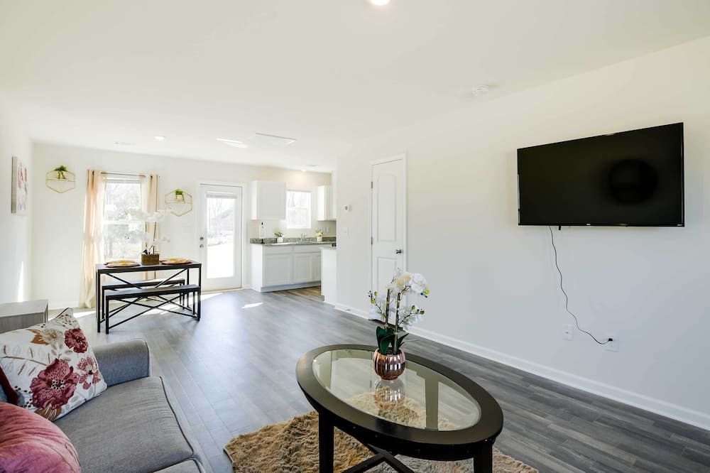 Photo of Livingroom in Conestee