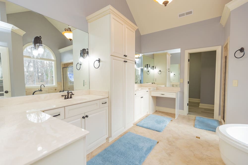 Photo of Bathroom in Olde Ferry Estates