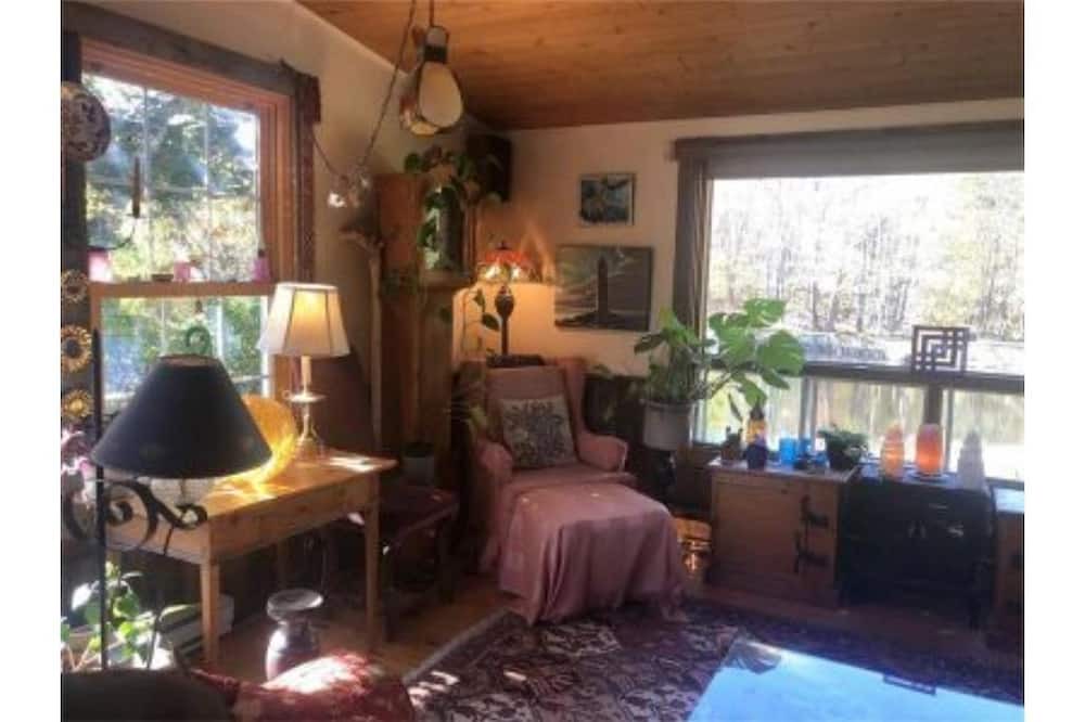Photo of Livingroom in Sutton