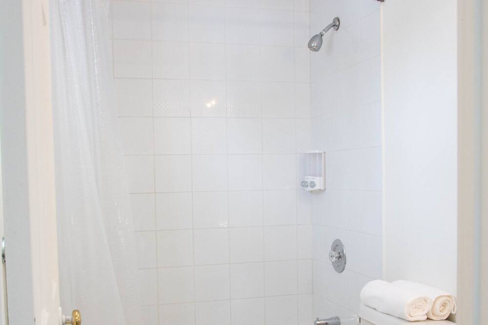 Photo of Bathroom in Penetanguishene