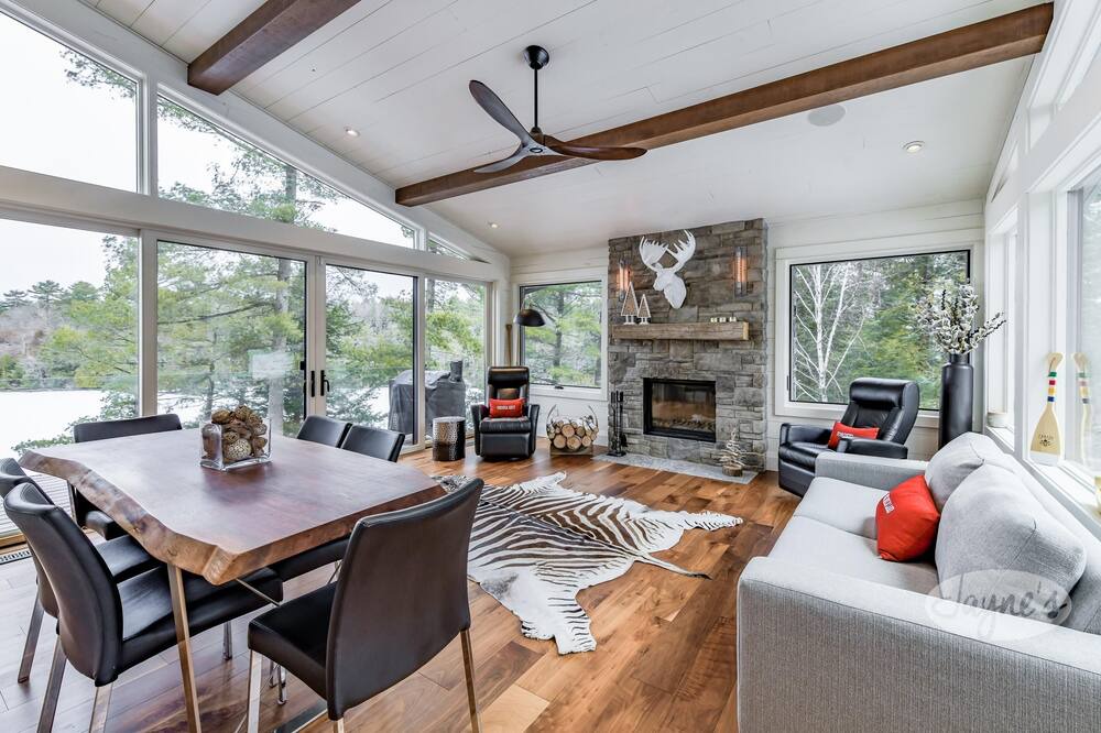 Photo of Livingroom in Georgian Bay