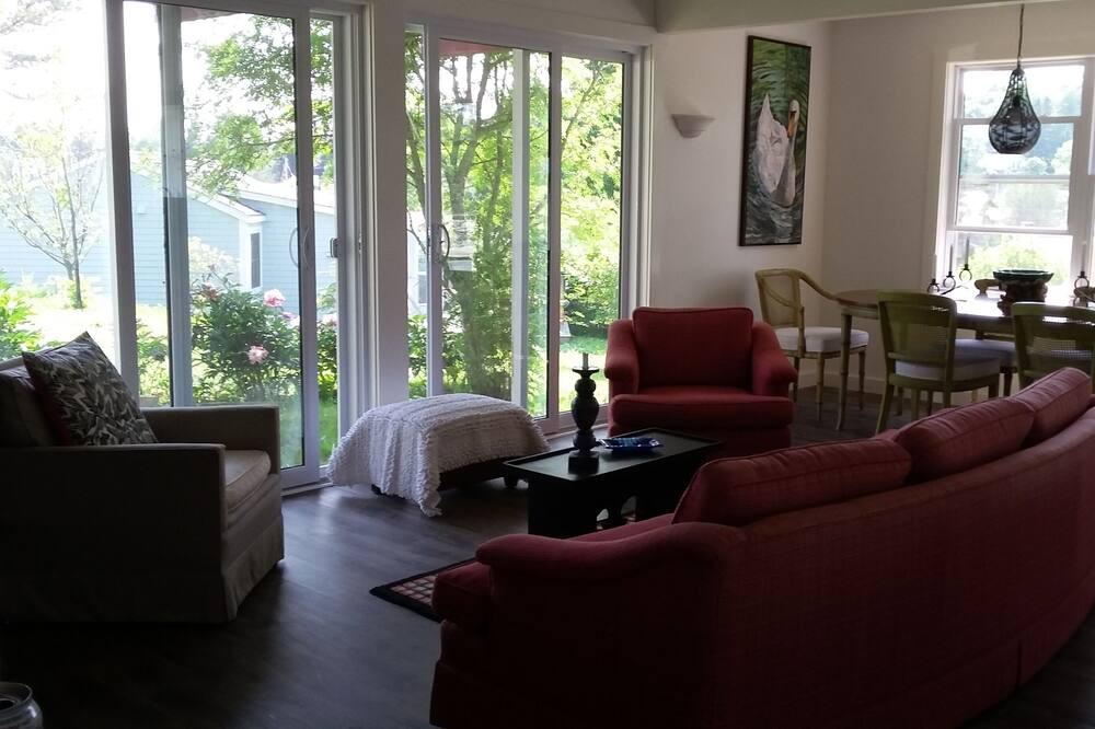 Photo of Livingroom in Chester
