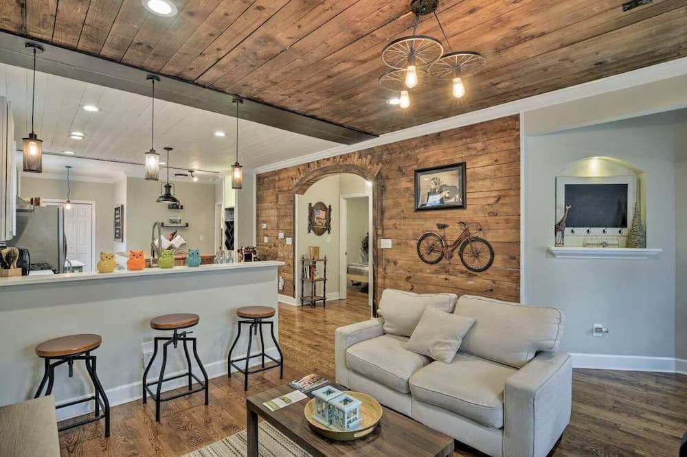 Photo of Livingroom in East Durham