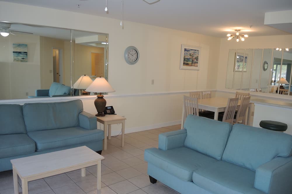 Photo of Livingroom in Calabash