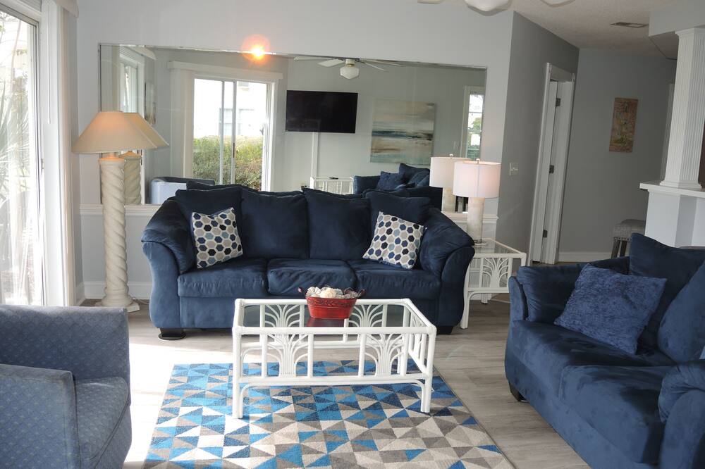 Photo of Livingroom in Calabash