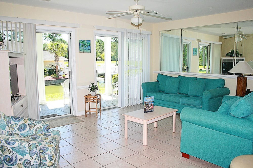 Photo of Livingroom in Calabash