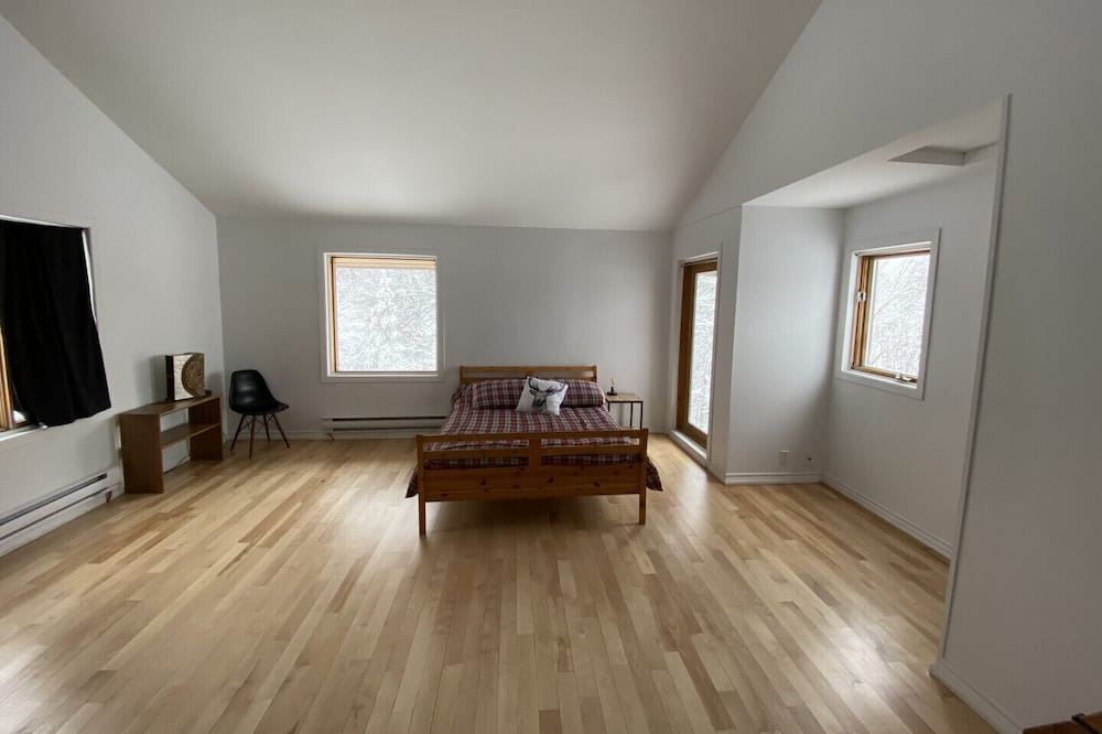 Photo of Bedroom in Val Morin