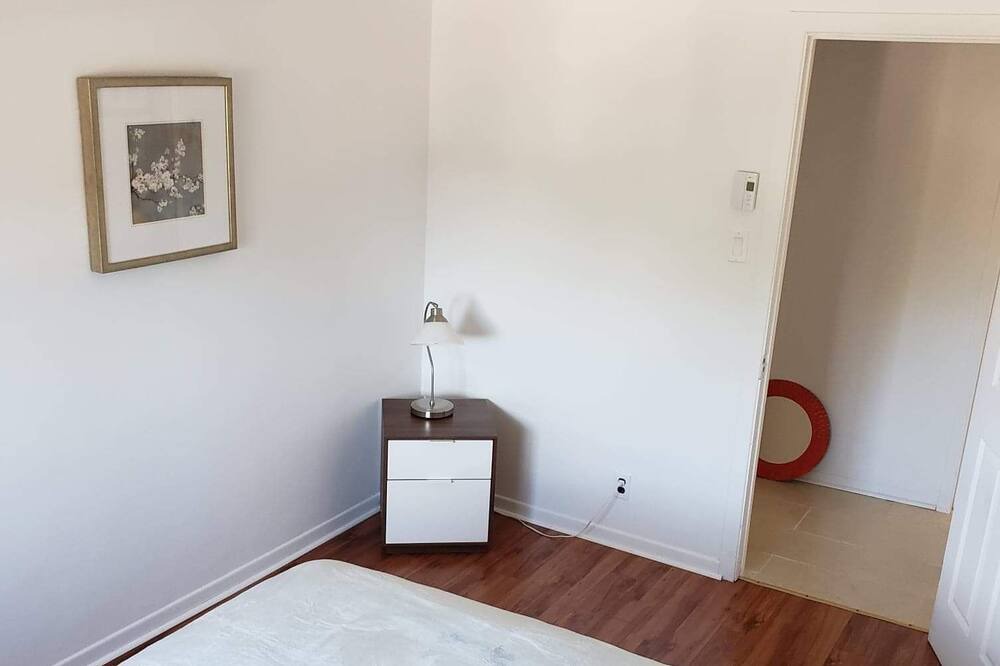 Photo of Bedroom in Saint-Leonard