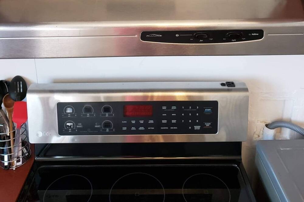 Photo of Kitchen in Saint-Leonard