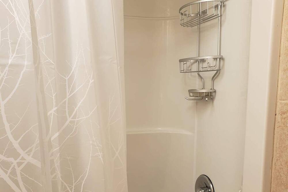 Photo of Bathroom in Saint-Leonard