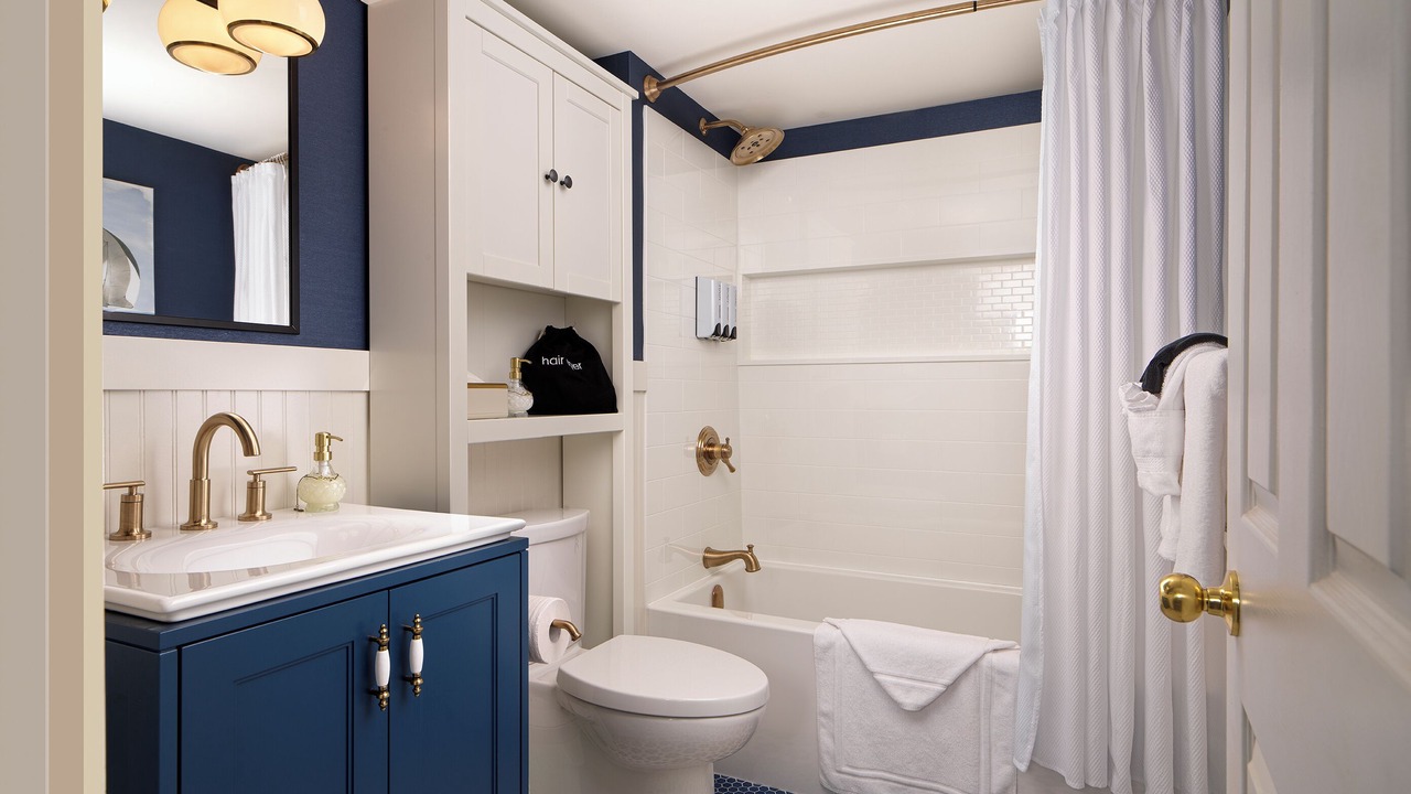 Photo of Bathroom in Inner Harbour