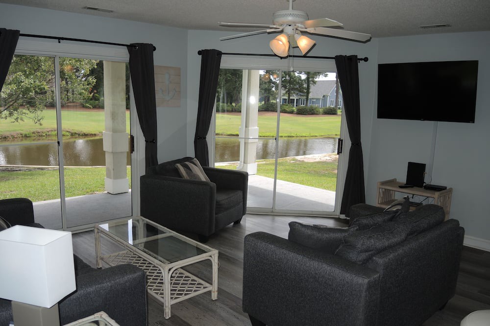 Photo of Livingroom in Calabash