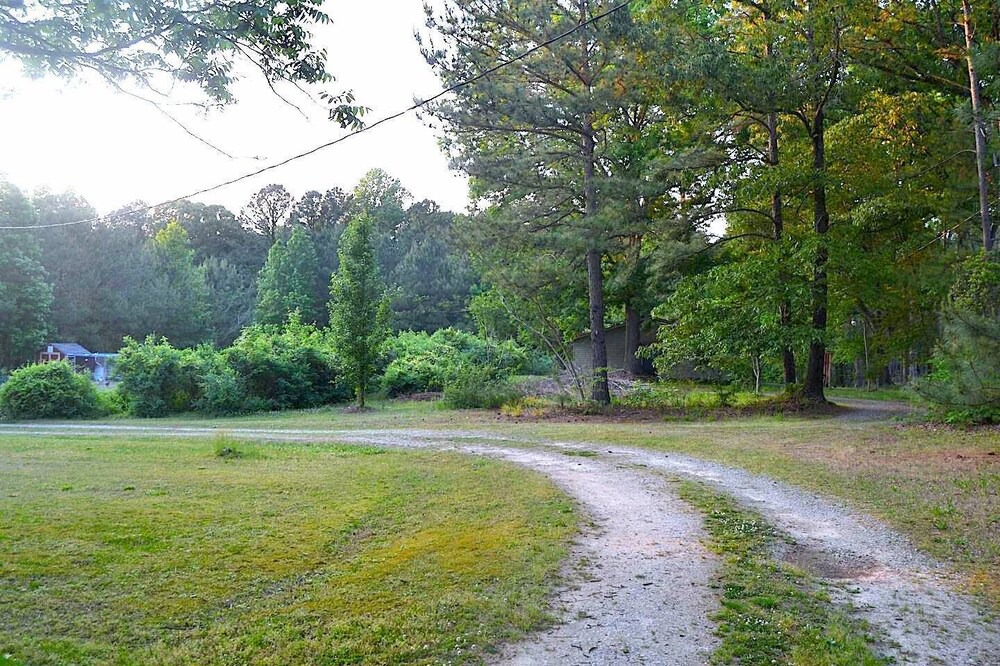 Photo of Outdoor in Capron