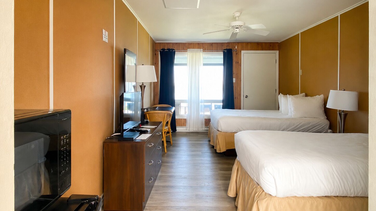 Photo of Bedroom in Saint Georges de Malbaie