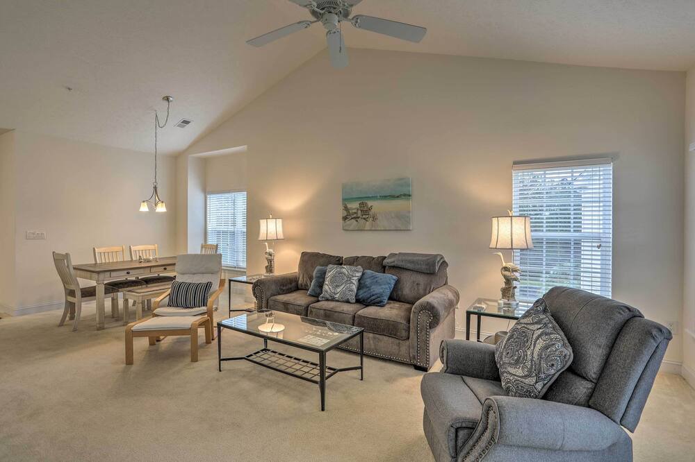 Photo of Livingroom in Waterford Plantation