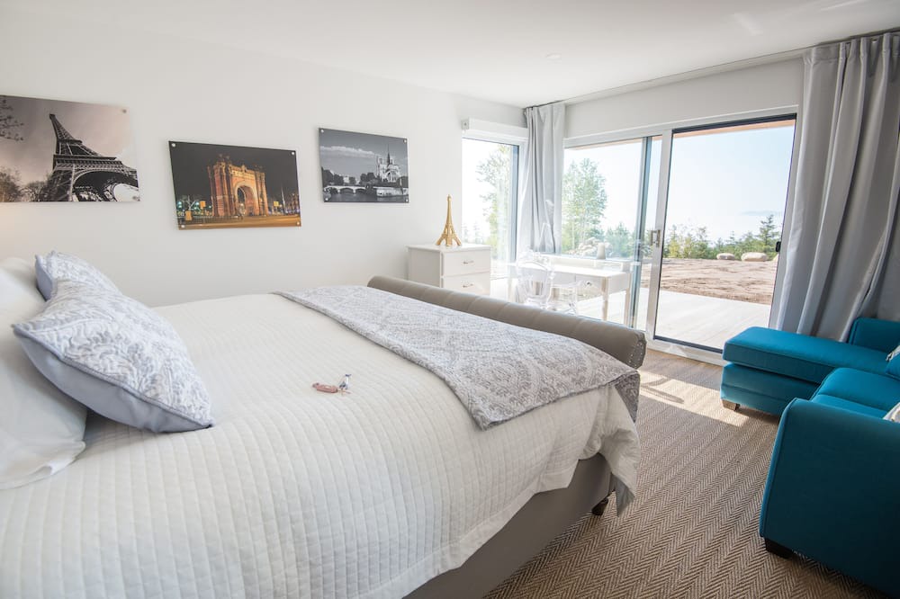 Photo of Bedroom in La Malbaie
