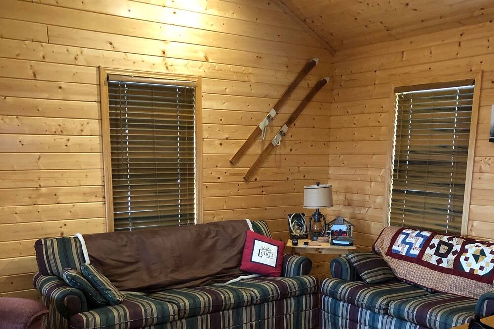 Photo of Livingroom in Purlear