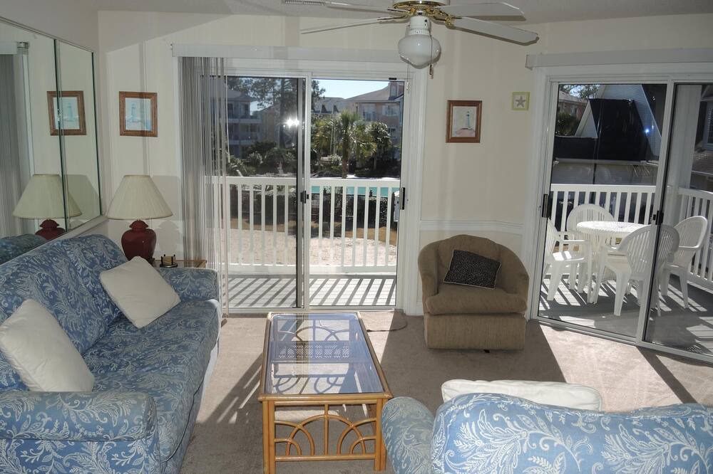 Photo of Livingroom in Calabash